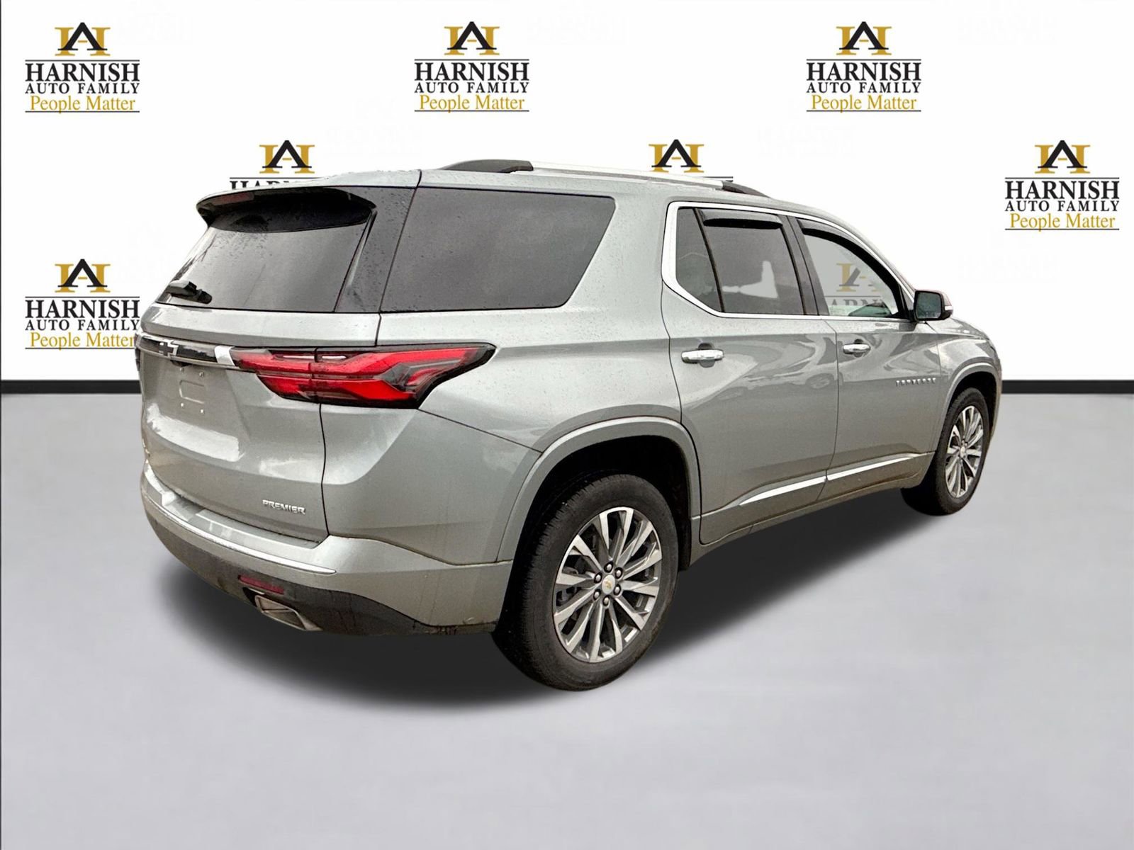 Used 2023 Chevrolet Traverse Premier image 6