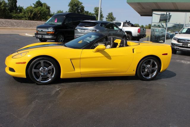Used 2009 Chevrolet Corvette Convertible w/ Preferred Equipment Group RWD image 3