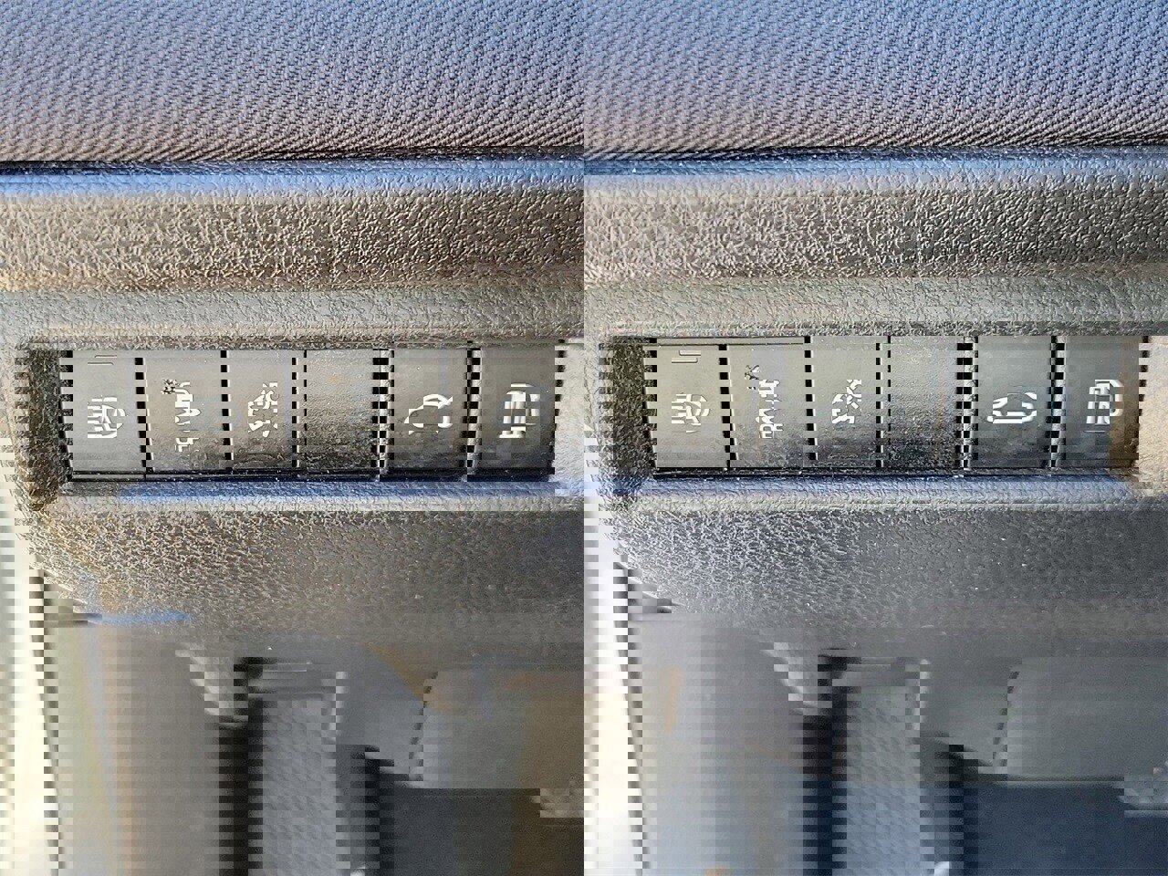 Used 2025 Toyota Camry LE image 32