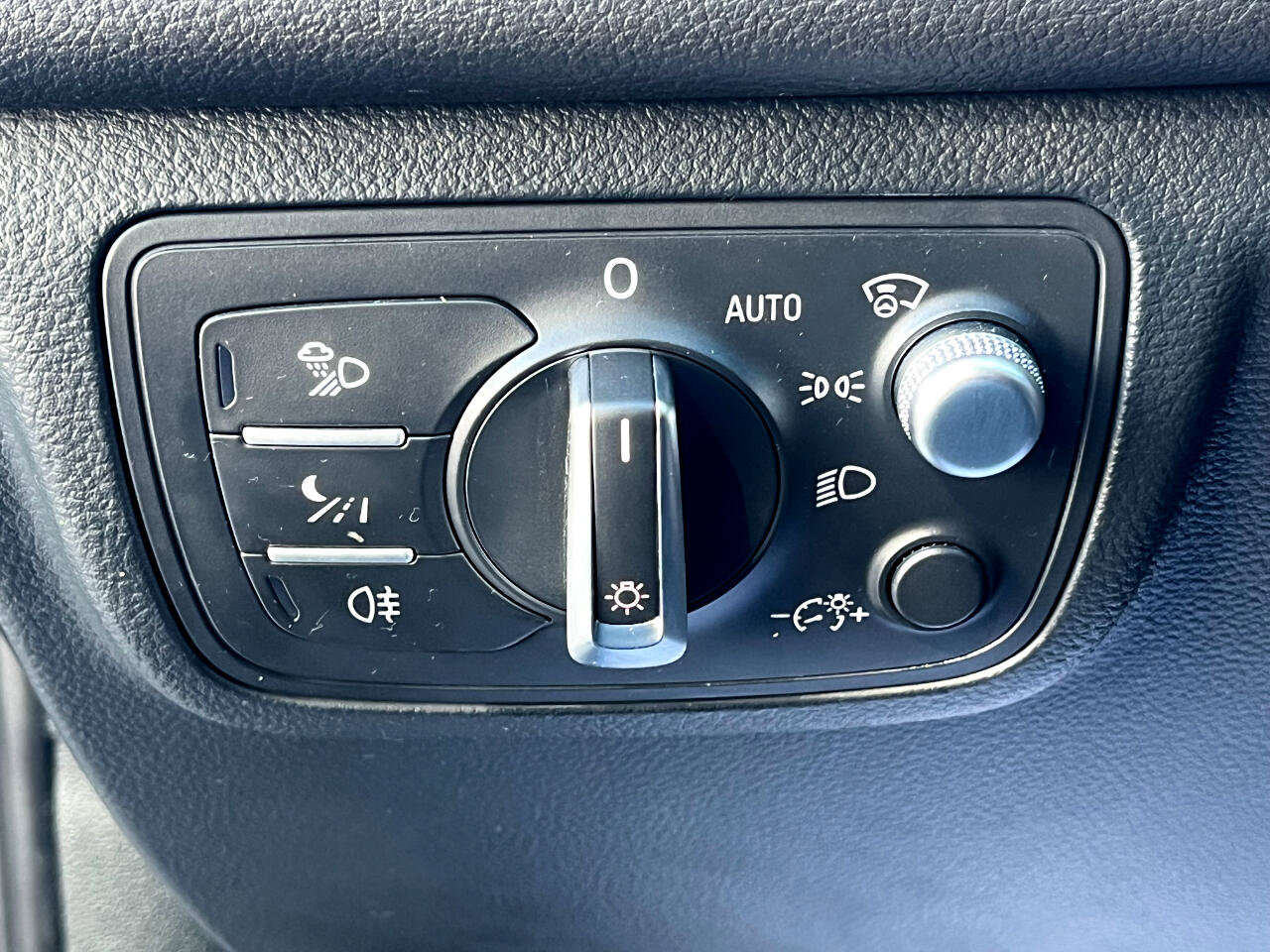 Used 2014 Audi S6 Prestige w/ Driver Assistance Package image 33