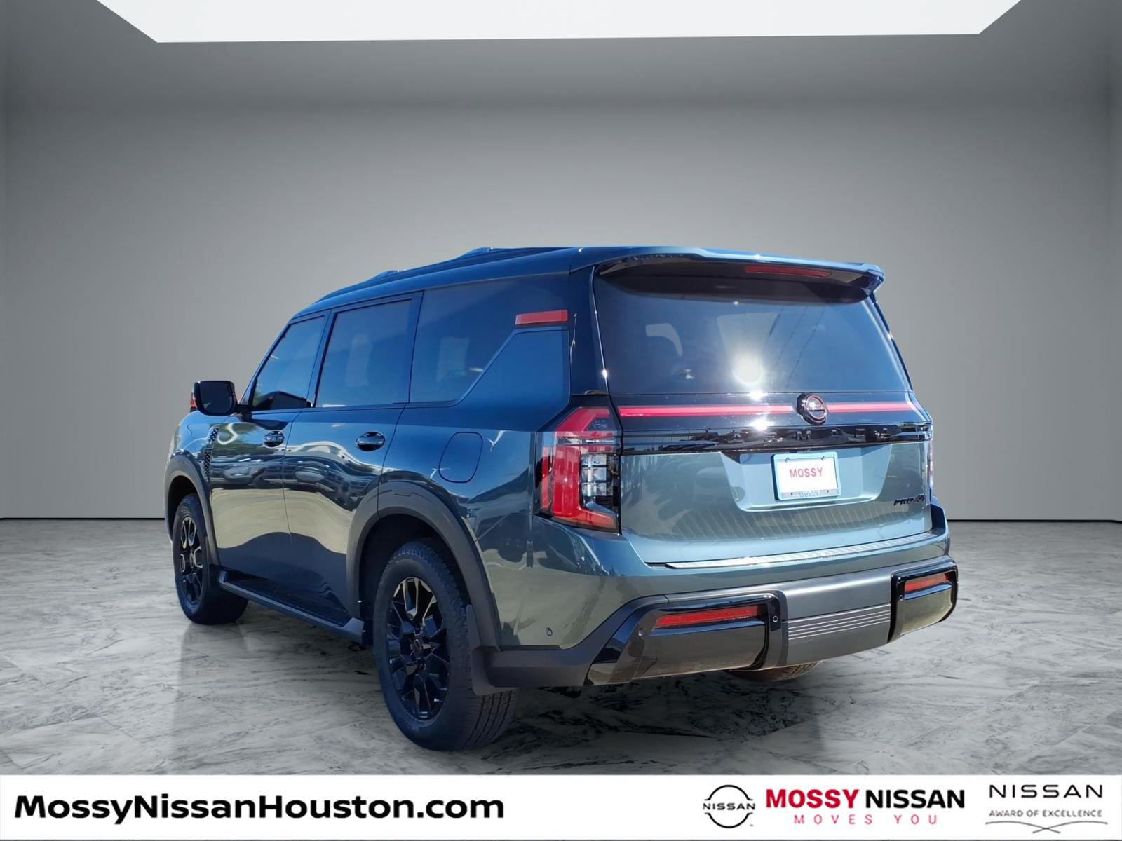 New 2026 Nissan Armada PRO-4X w/ Captain's Chari Seat Package AWD/4WD image 5
