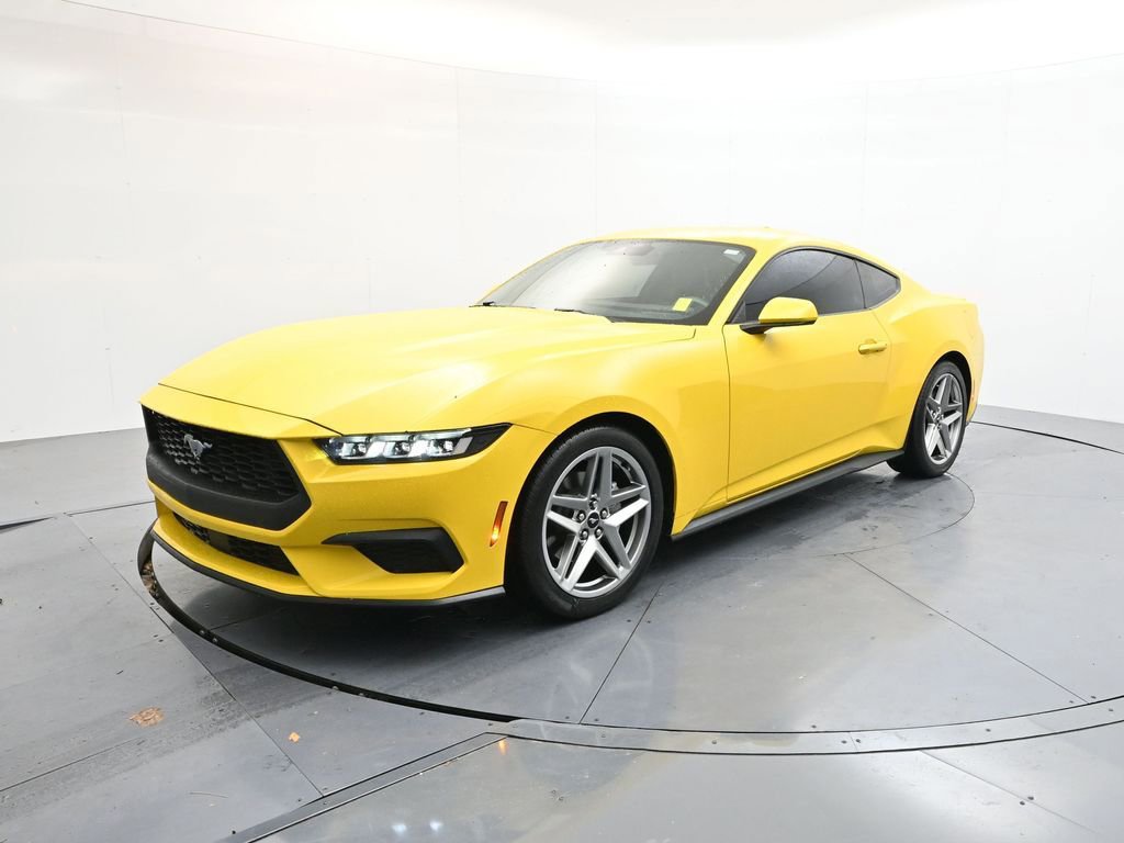 Used 2024 Ford Mustang Premium image 3