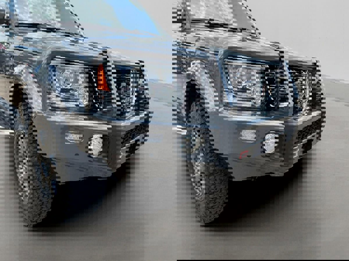 Used 2016 Land Rover LR4 image 9