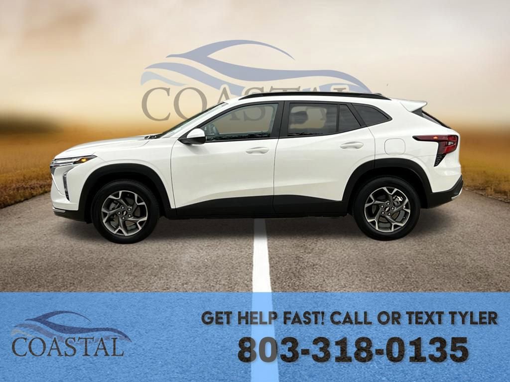 Used 2025 Chevrolet Trax LT image 16