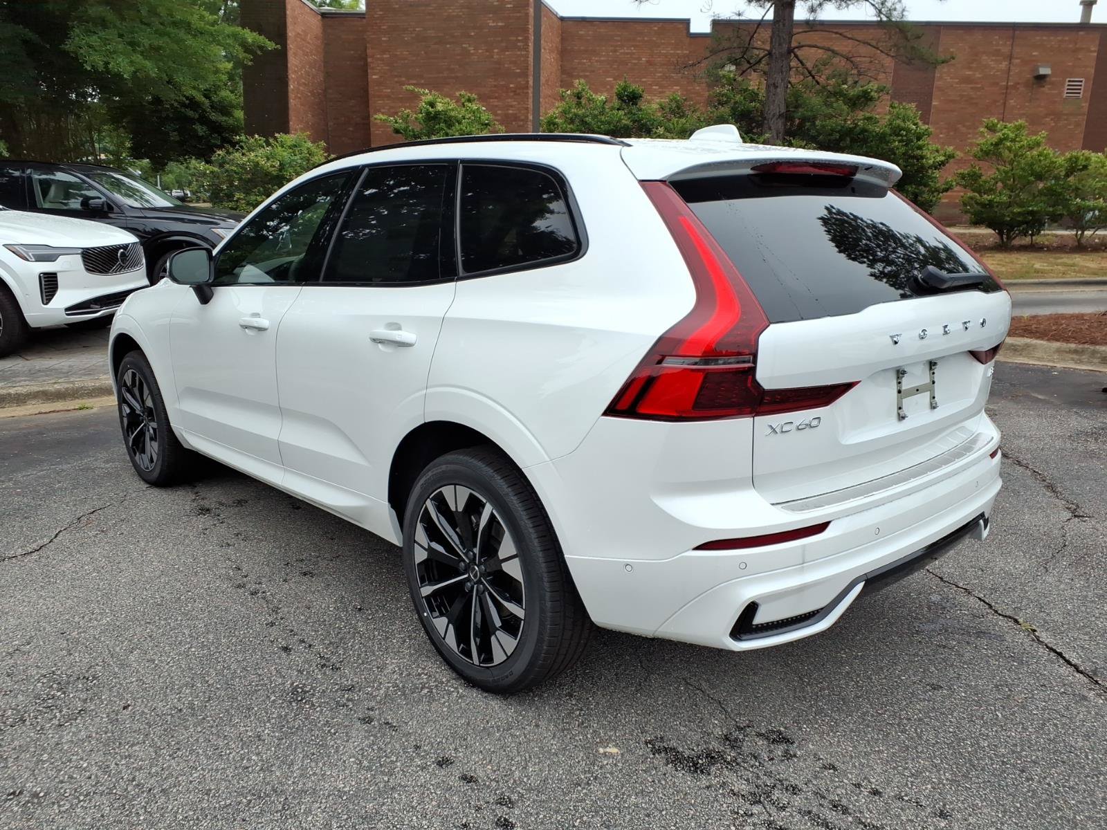 New 2026 Volvo XC60 B5 Plus w/ Protection Package Premier AWD/4WD image 5