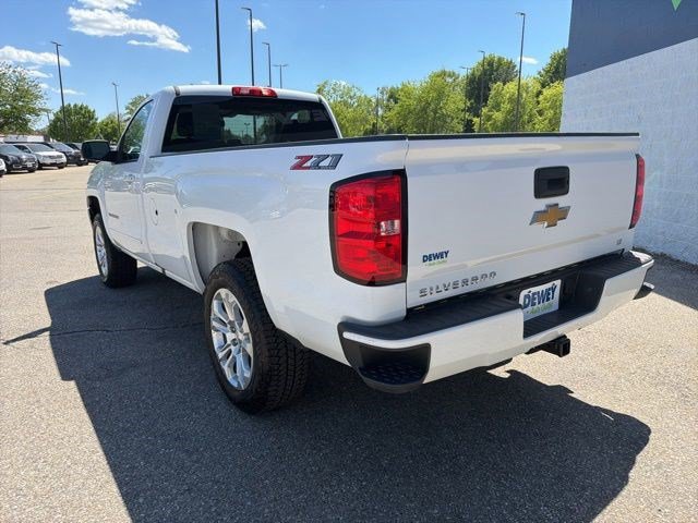 Used 2018 Chevrolet Silverado 1500 LT w/ LT Convenience Package AWD/4WD image 3