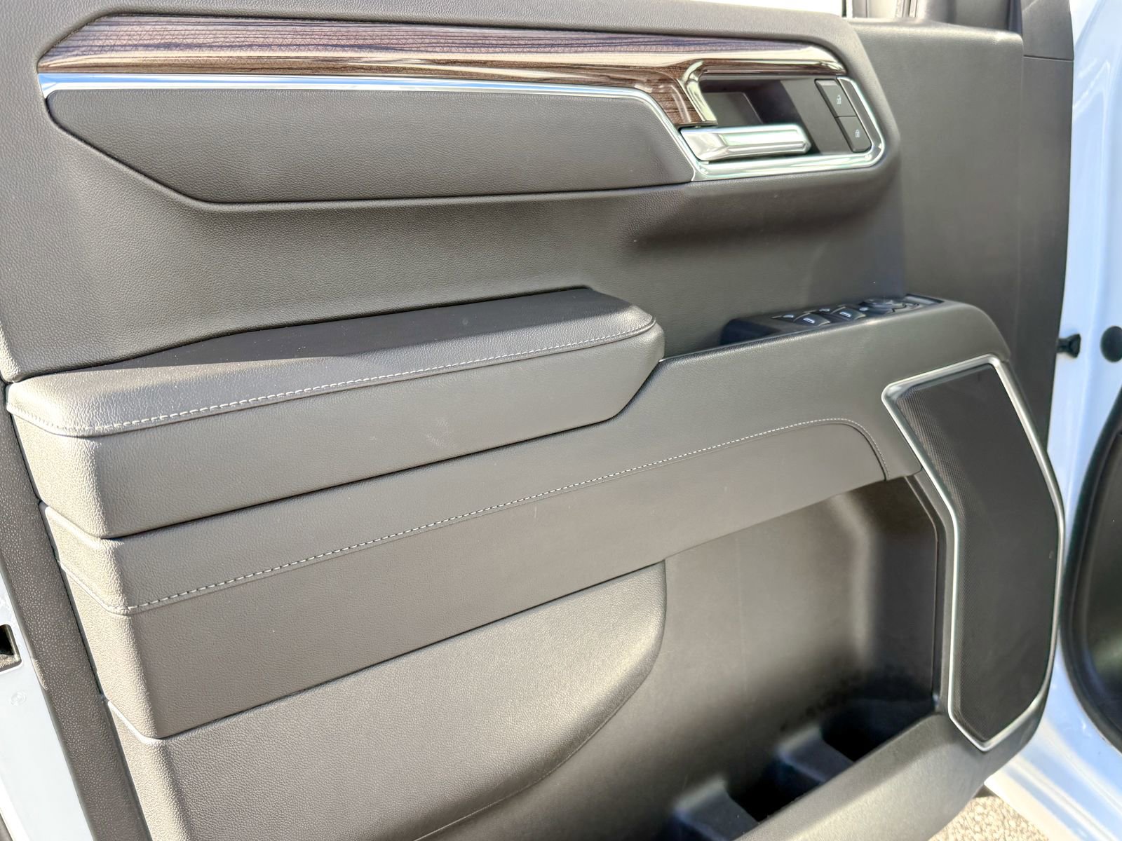 Used 2023 Chevrolet Silverado 1500 RST image 14