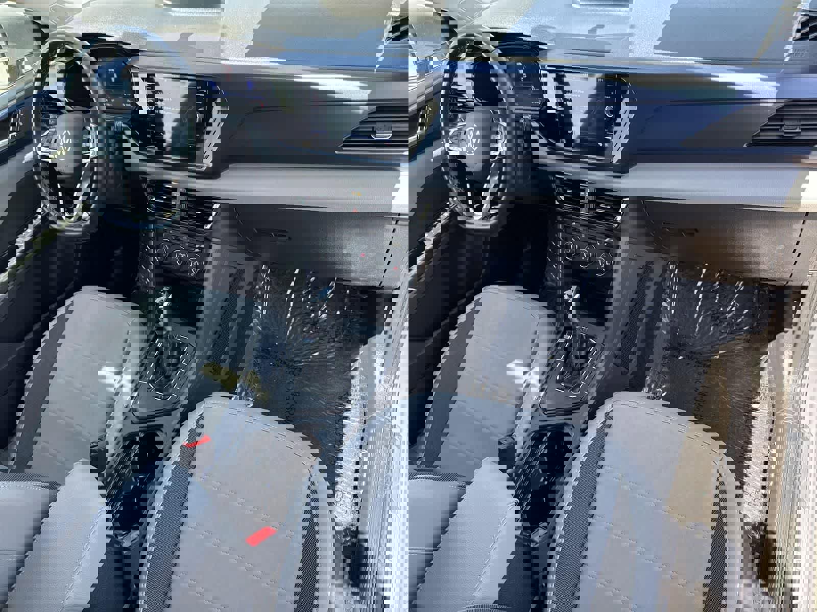 Used 2022 Volkswagen Taos SE image 37