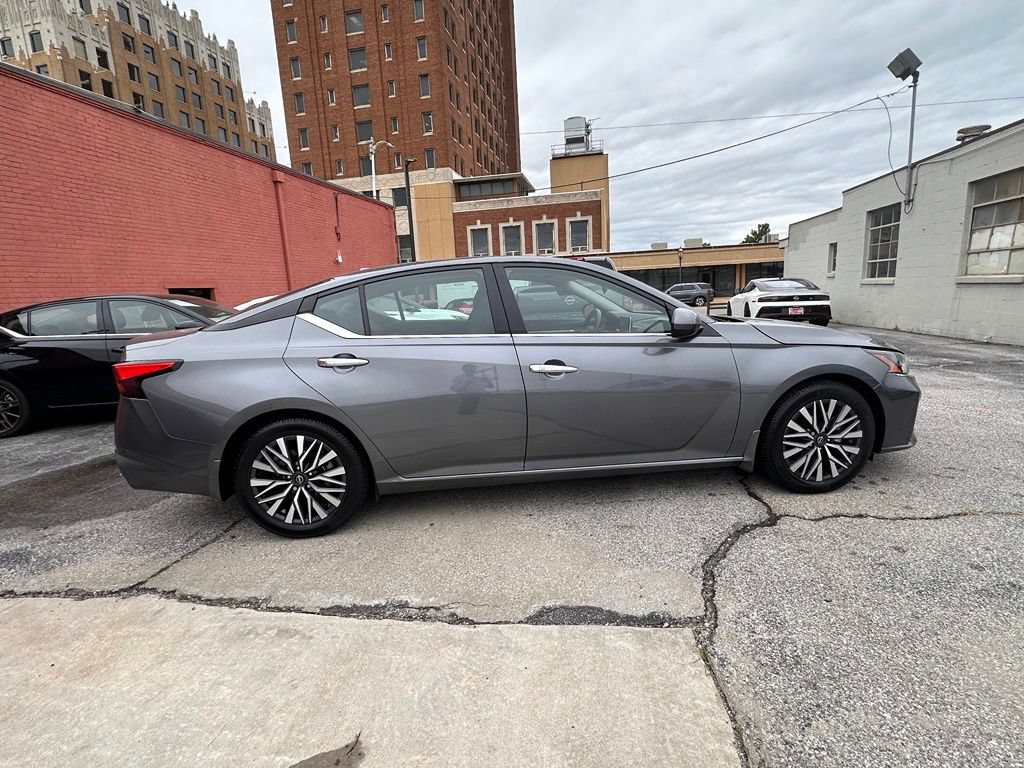 Certified 2023 Nissan Altima 2.5 SV FWD image 8