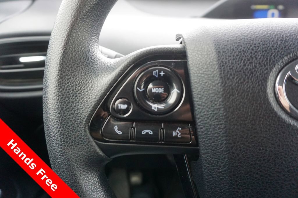 Certified 2019 Toyota Prius LE FWD image 4