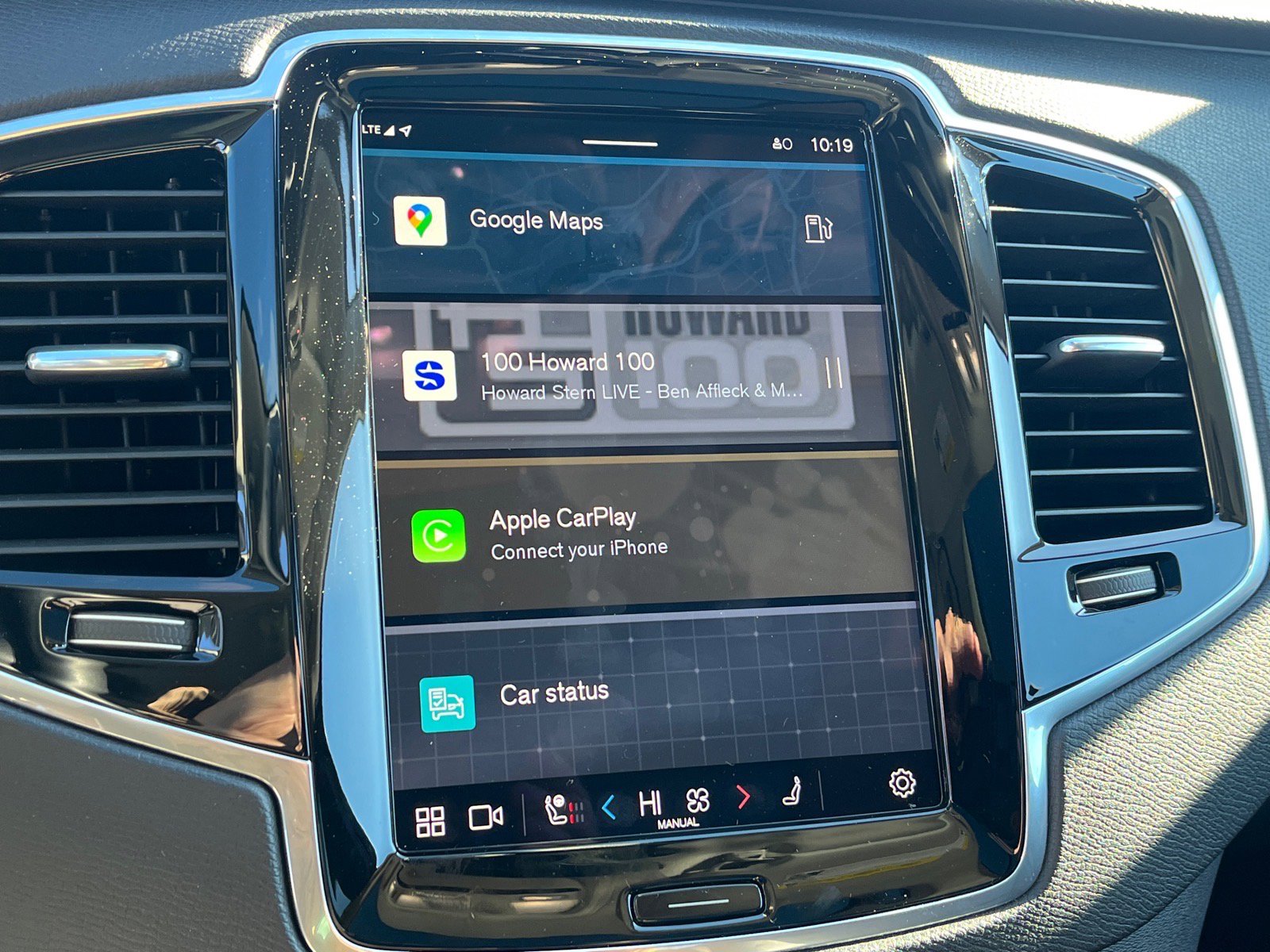 Used 2023 Volvo XC90 B6 Plus image 11