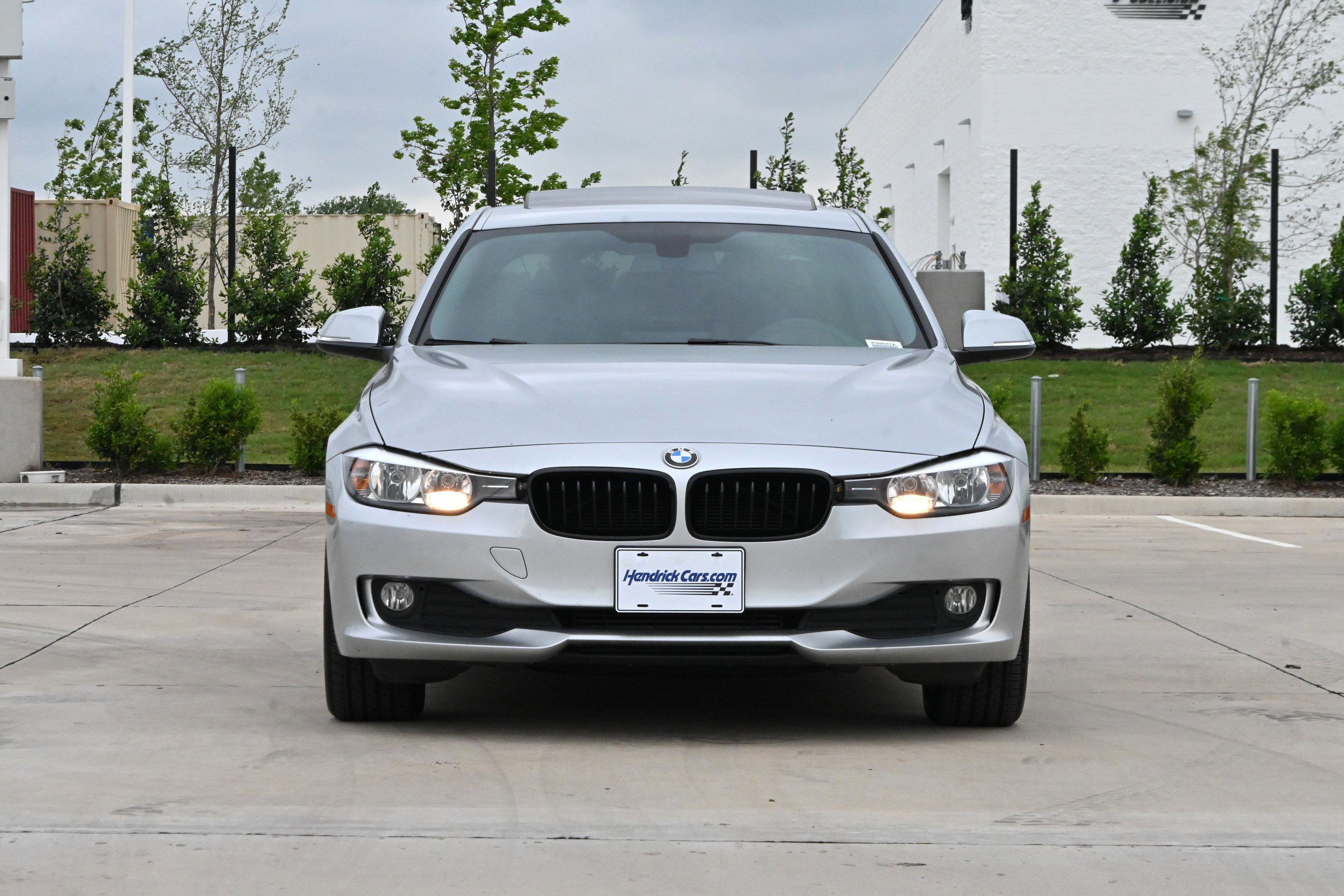 Used 2015 BMW 320i xDrive Sedan image 3