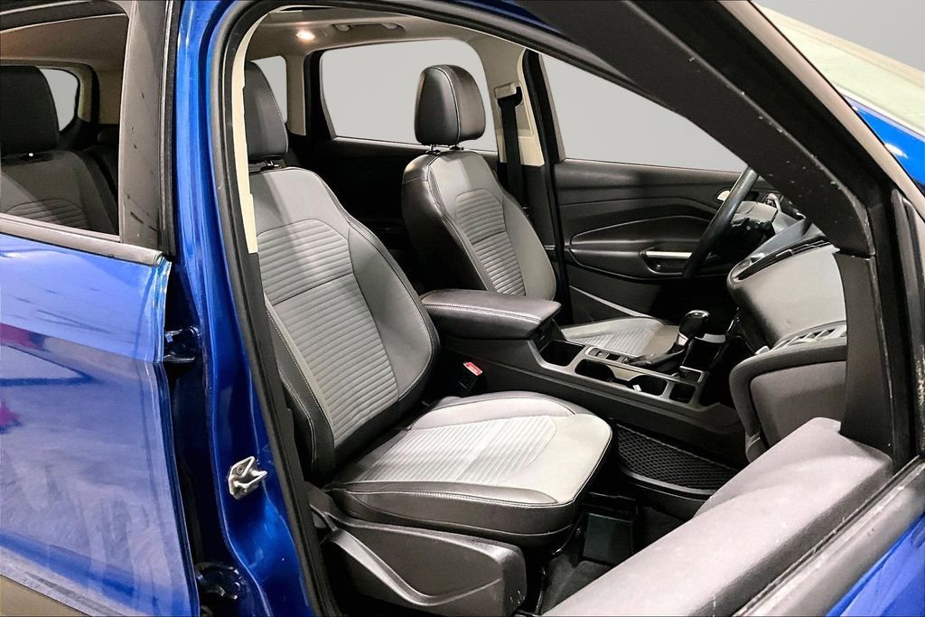 Used 2017 Ford Escape SE w/ Equipment Group 201A image 29