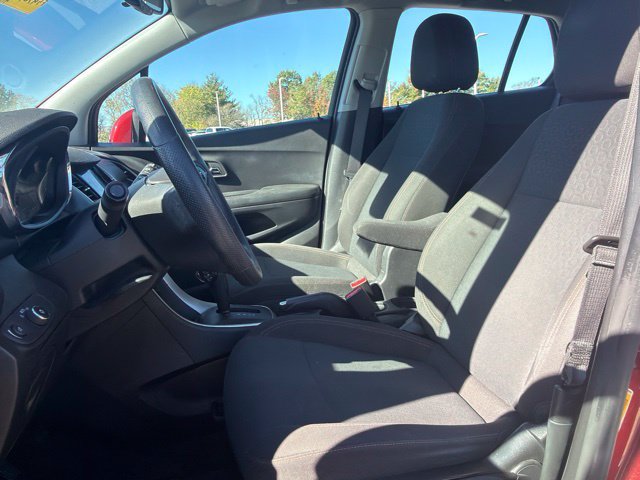 Used 2021 Chevrolet Trax LS AWD/4WD image 17