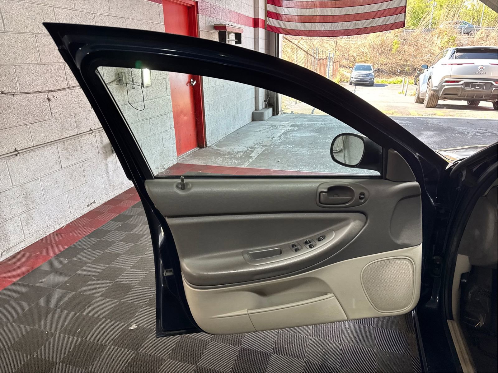 Used 2006 Dodge Stratus SXT FWD image 19