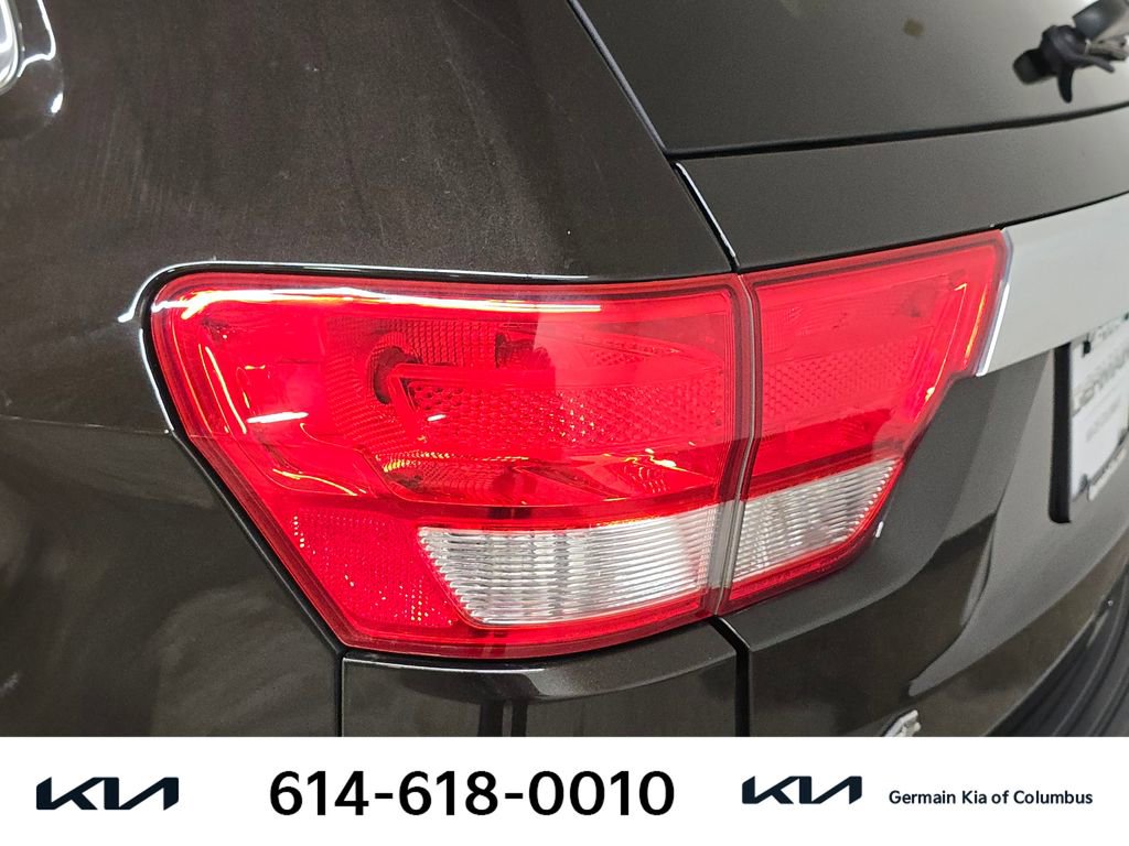 Used 2012 Jeep Grand Cherokee Overland Summit image 16