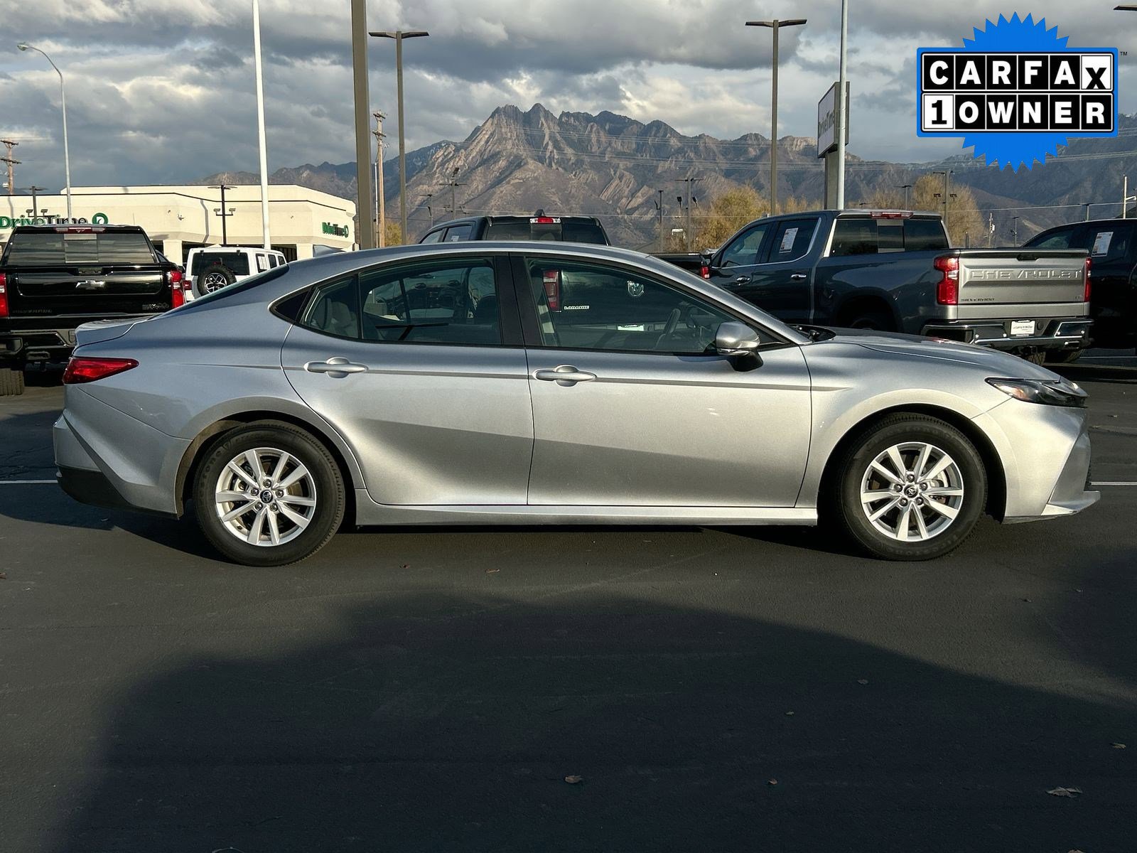 Used 2025 Toyota Camry SE image 7