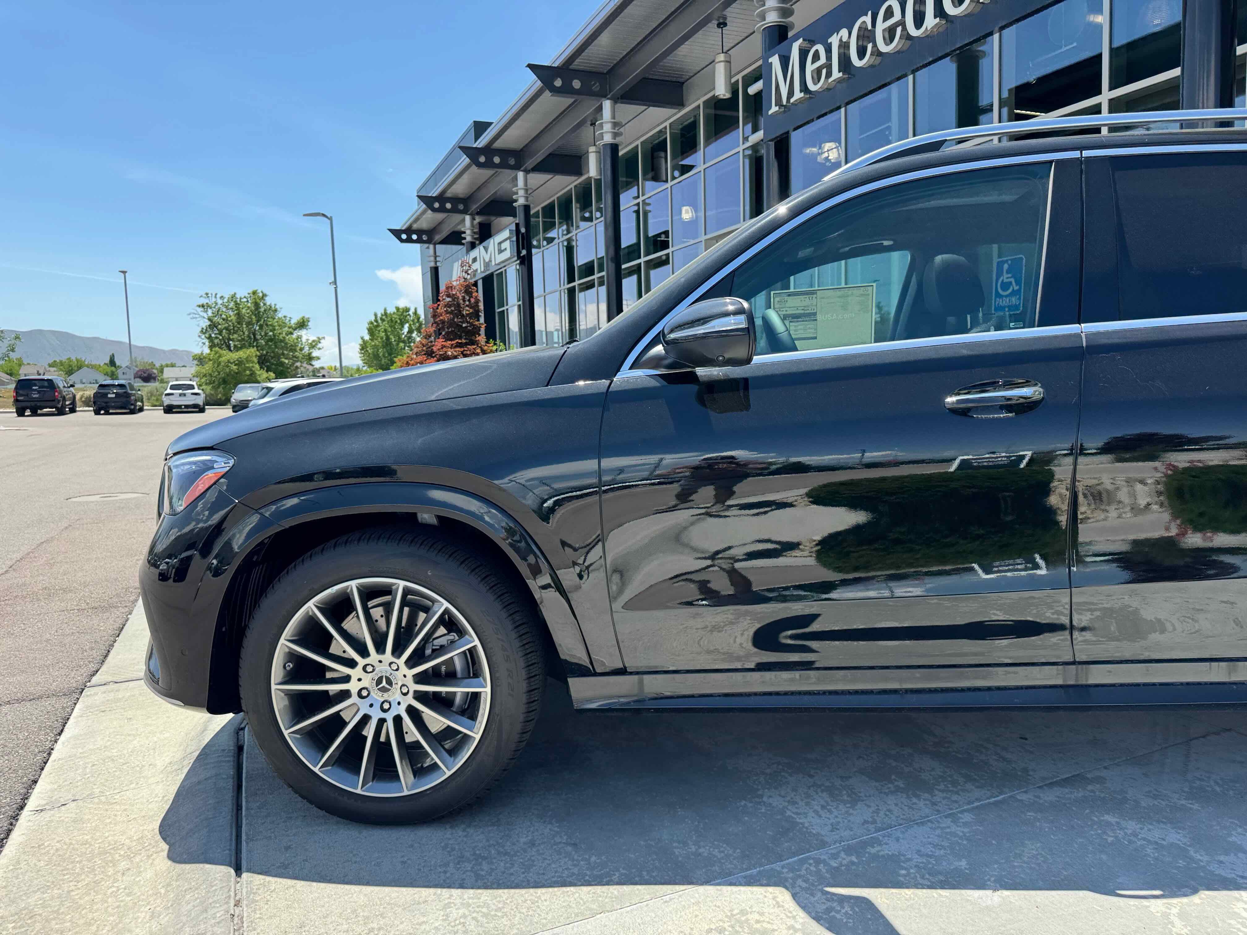 New 2025 Mercedes-Benz GLE 580 4MATIC image 2