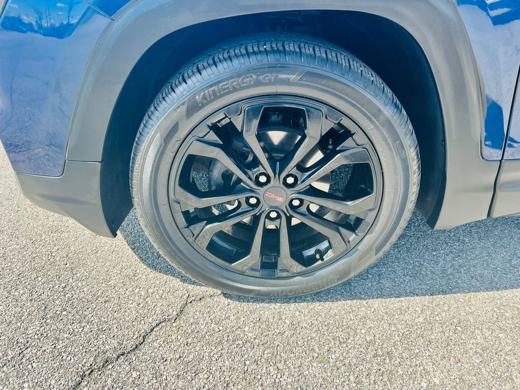 Used 2022 GMC Terrain SLE w/ Driver Convenience Package image 39