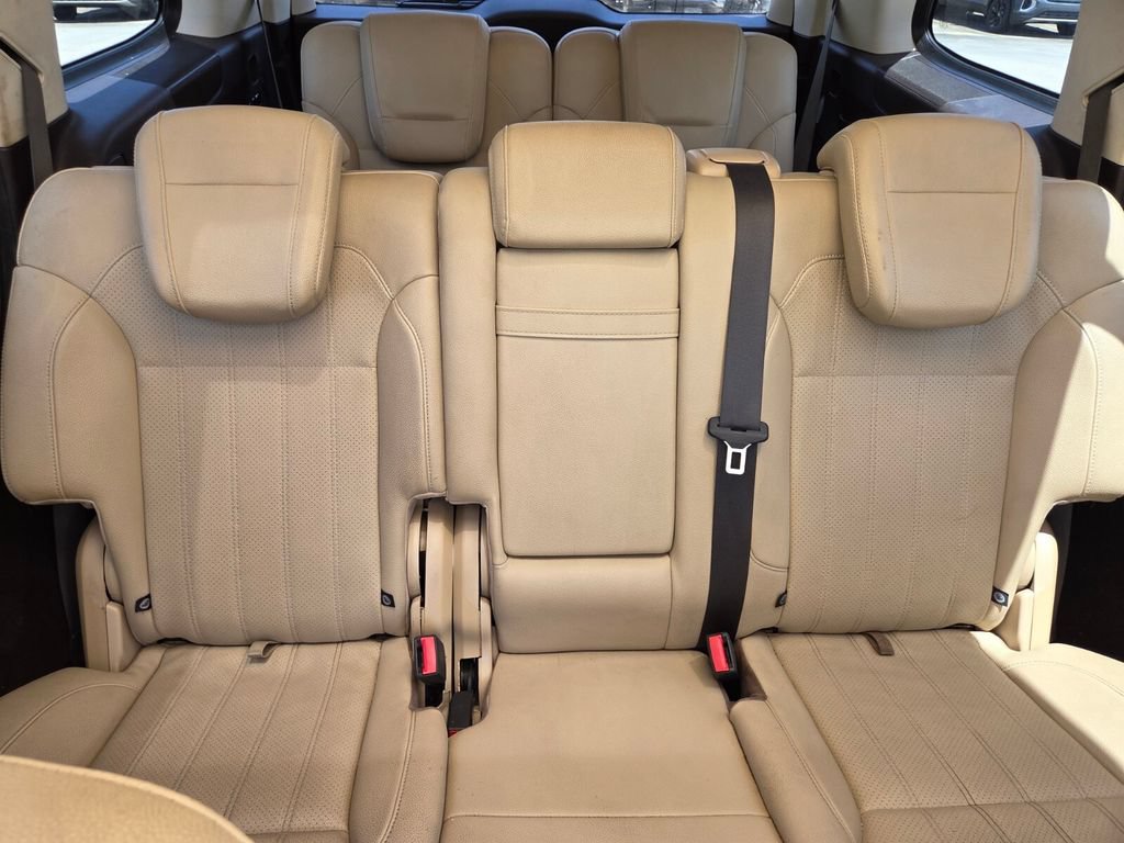 Used 2017 Mercedes-Benz GLS 450 4MATIC image 33