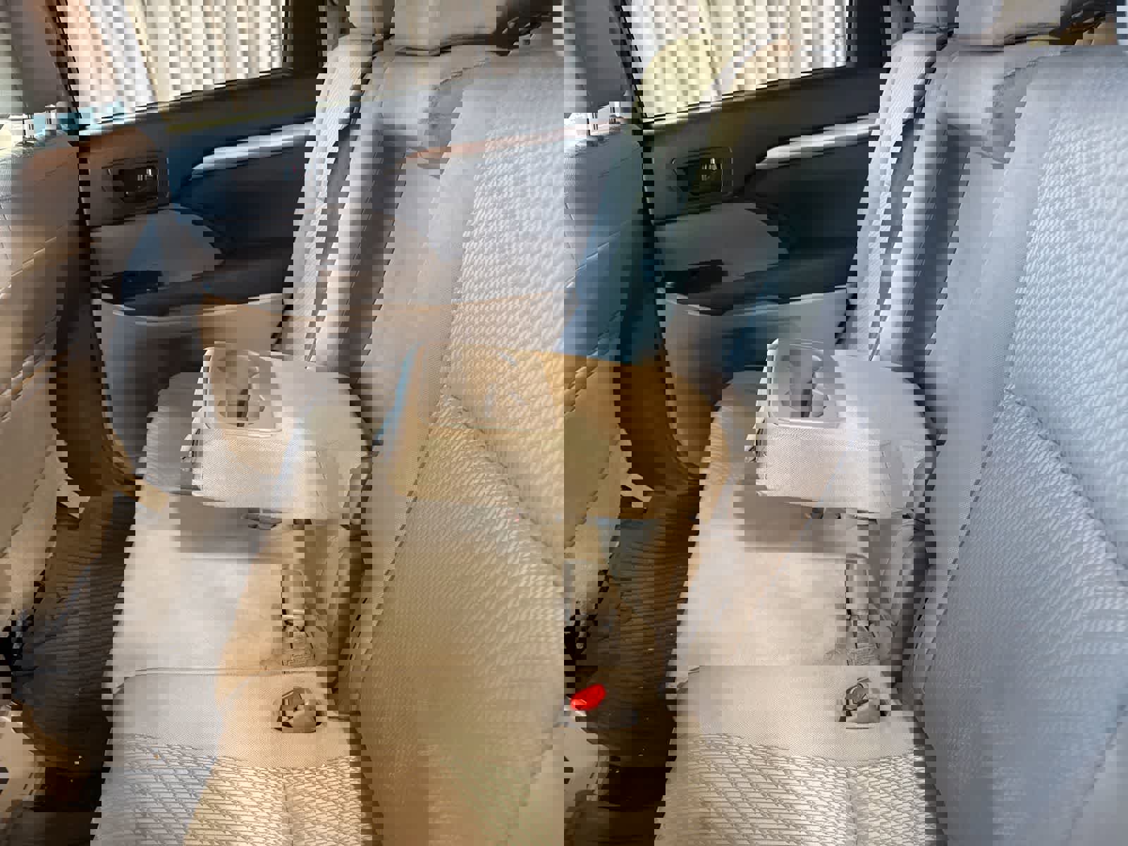 Used 2014 Toyota Highlander LE image 18