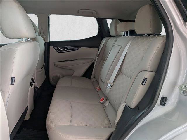 Used 2020 Nissan Rogue Sport SV image 17