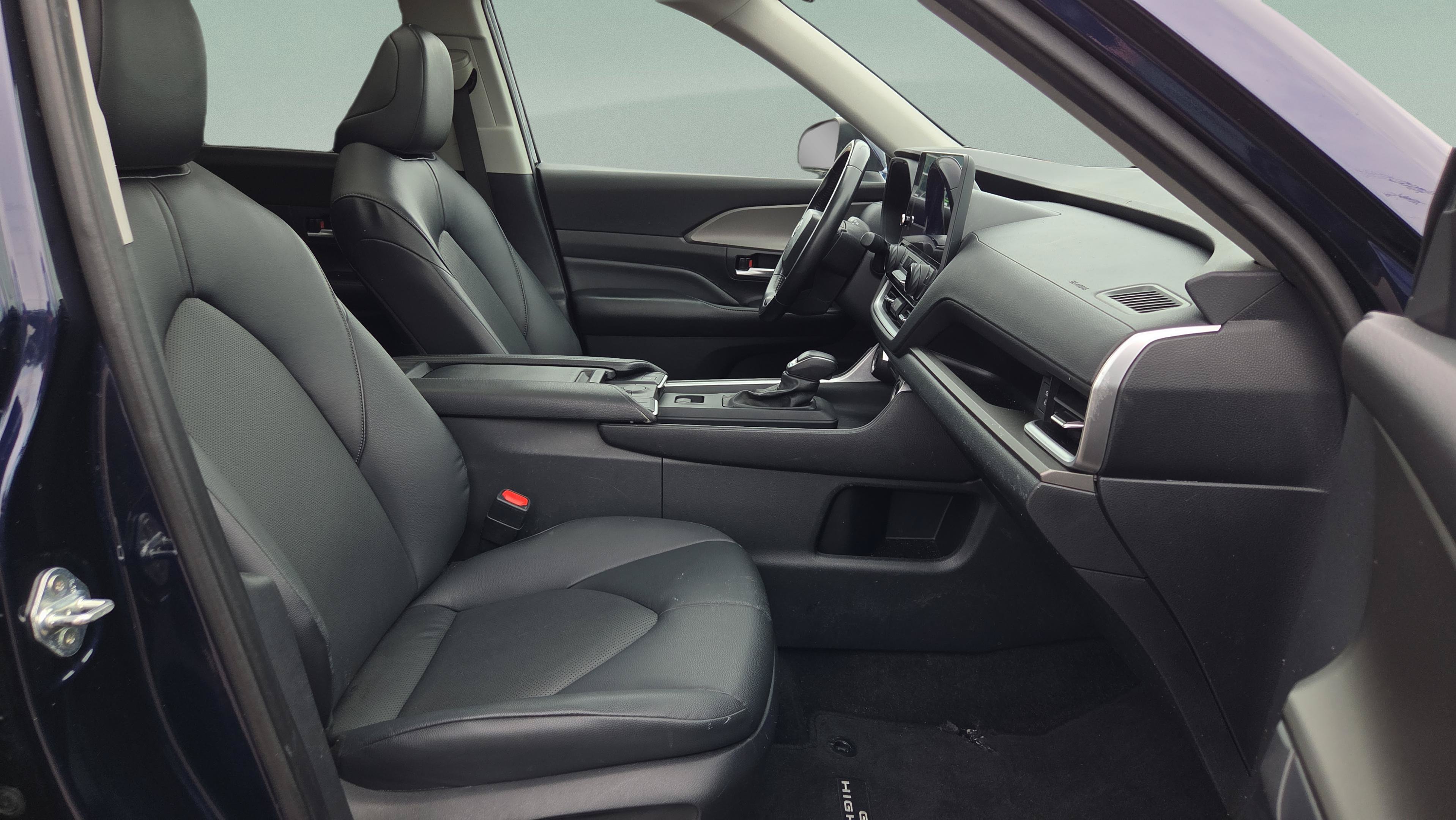 Certified 2024 Toyota Grand Highlander FWD image 18