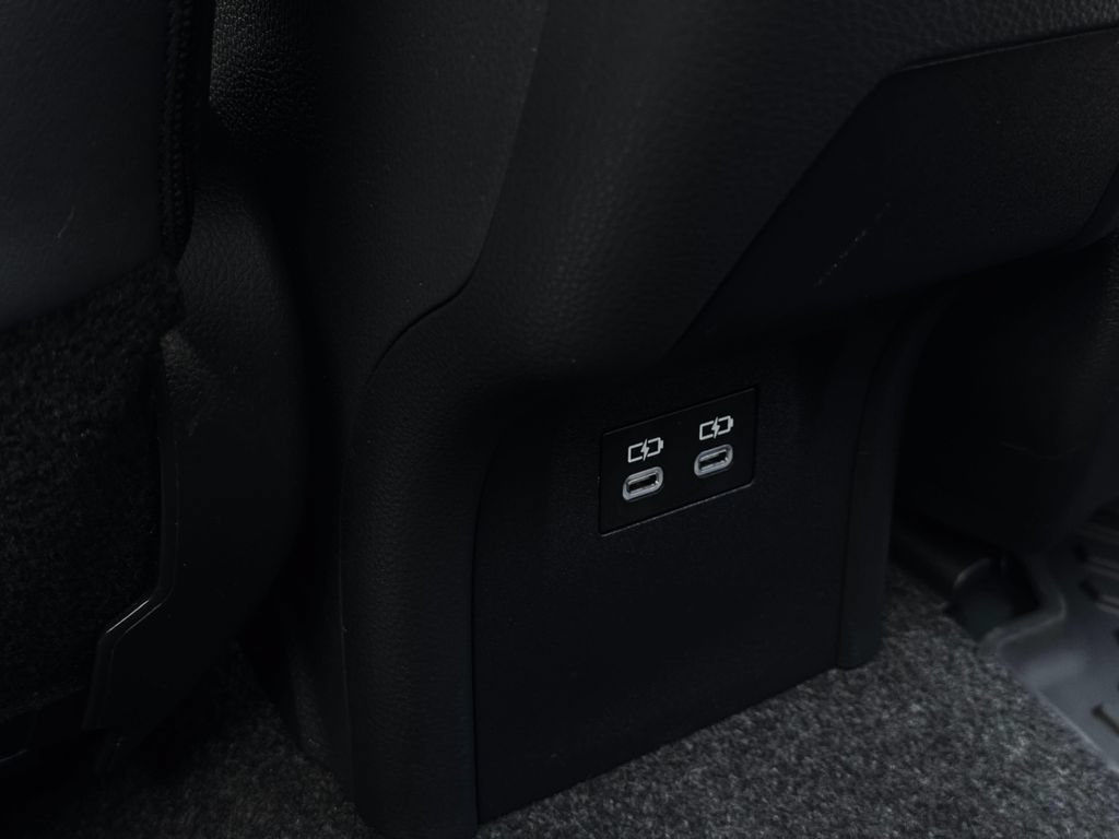 Certified 2025 Toyota Prius XLE AWD/4WD image 29
