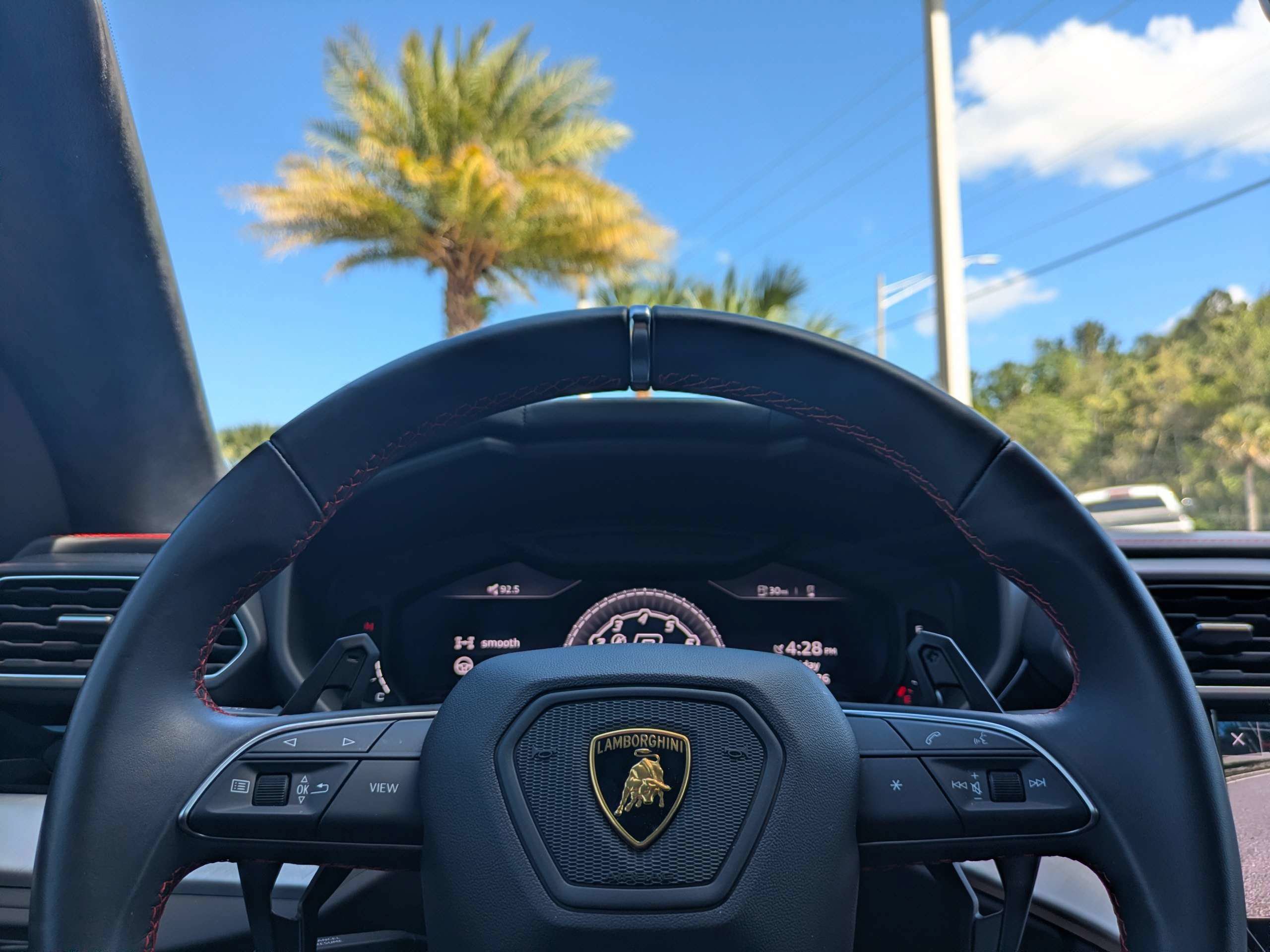 Used 2021 Lamborghini Urus AWD/4WD image 41