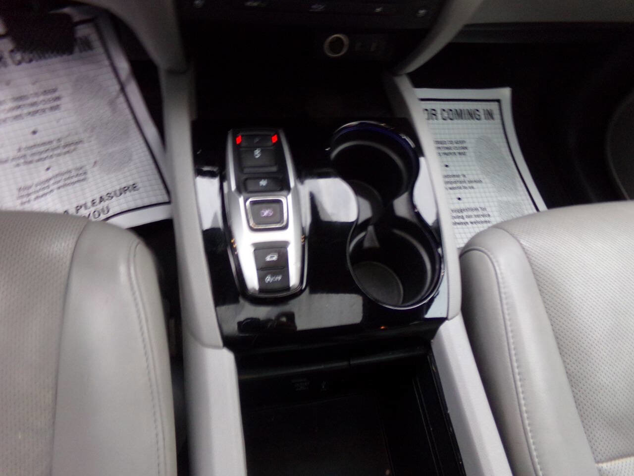 Used 2016 Honda Pilot Elite image 11