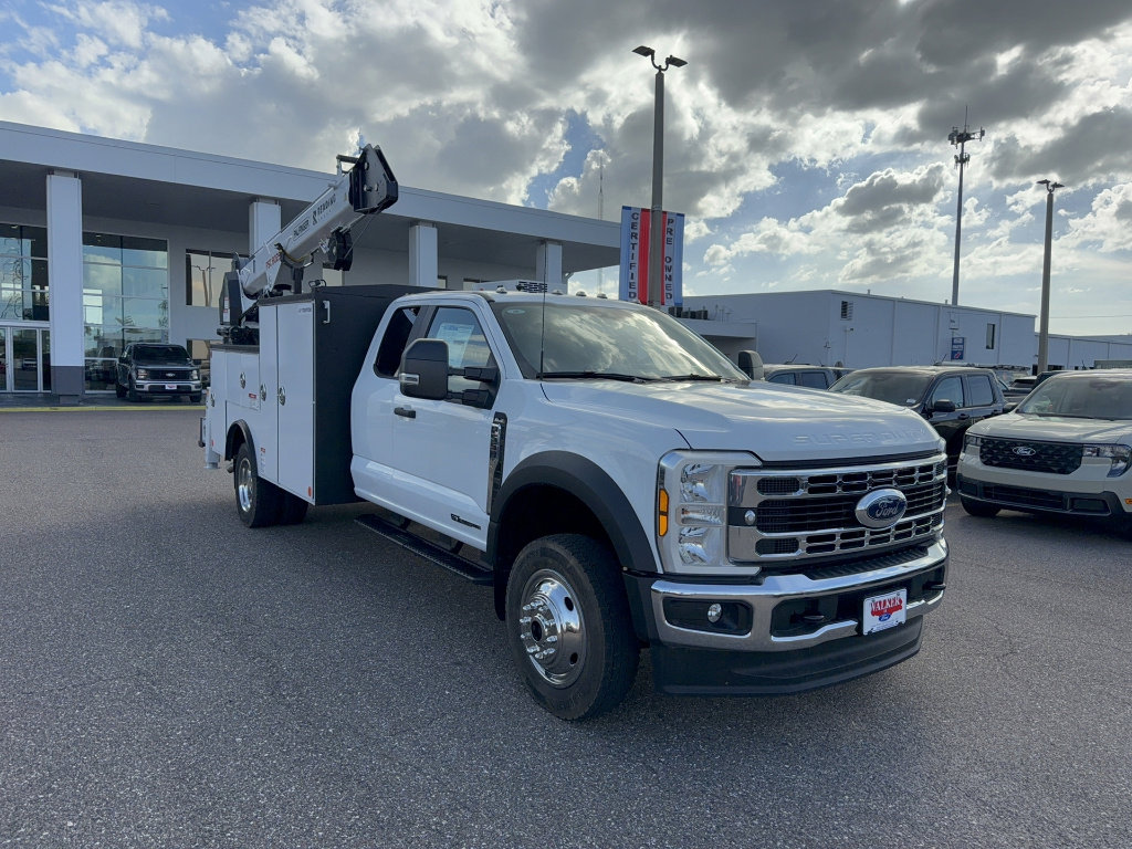 New 2026 Ford F550 4x4 SuperCab Super Duty image 4