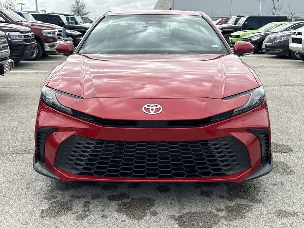 Used 2025 Toyota Camry SE FWD image 7