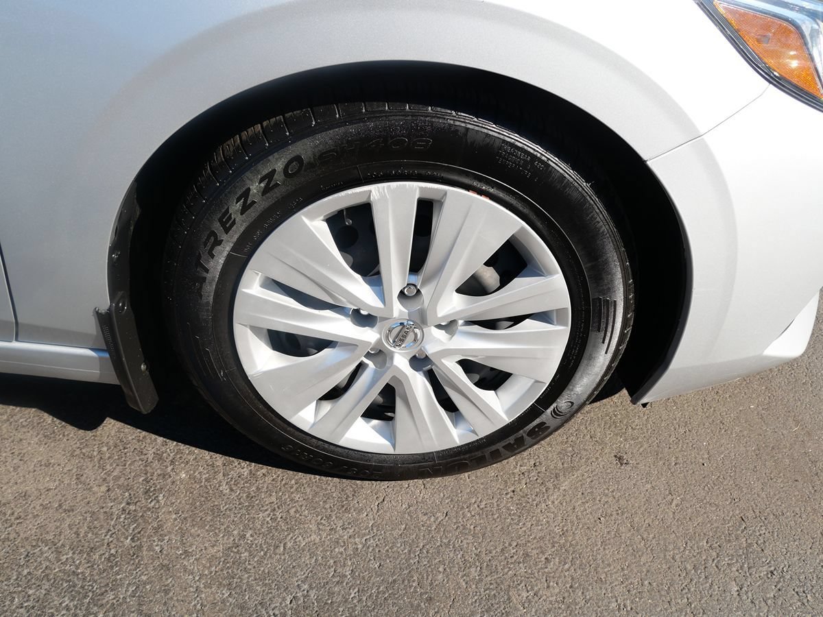 Used 2020 Nissan Sentra S FWD image 34