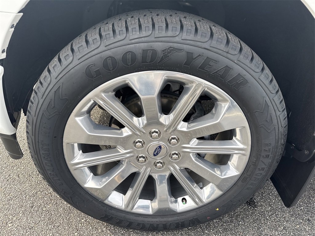 Used 2023 Ford F150 Limited image 16