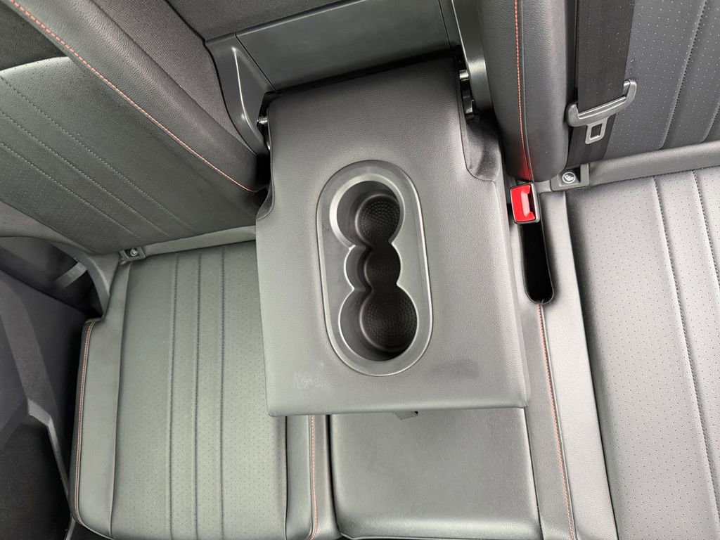 Used 2024 Volkswagen Tiguan Wolfsburg Edition image 17