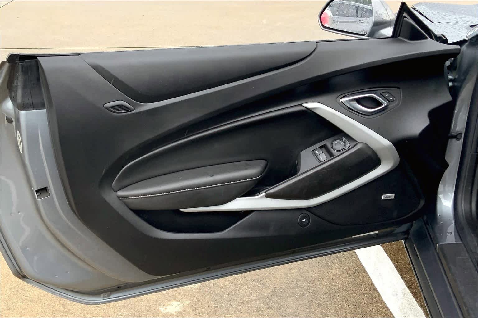 Used 2019 Chevrolet Camaro LT w/ Technology Package RWD image 18
