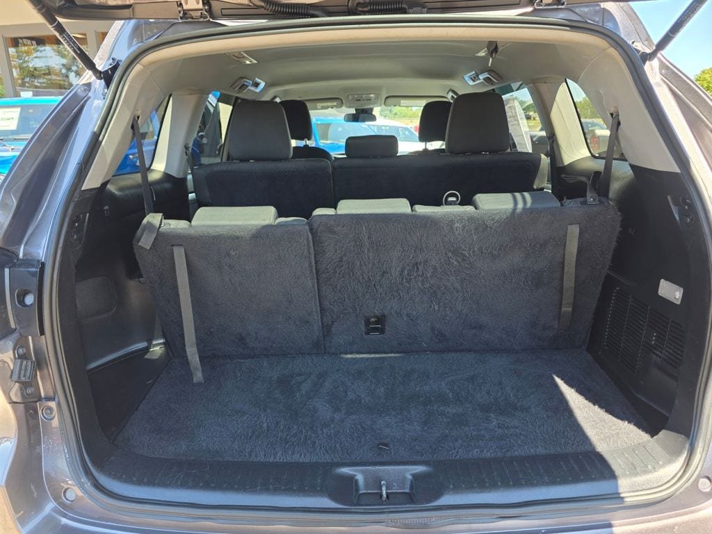 Used 2019 Toyota Highlander LE AWD/4WD image 21
