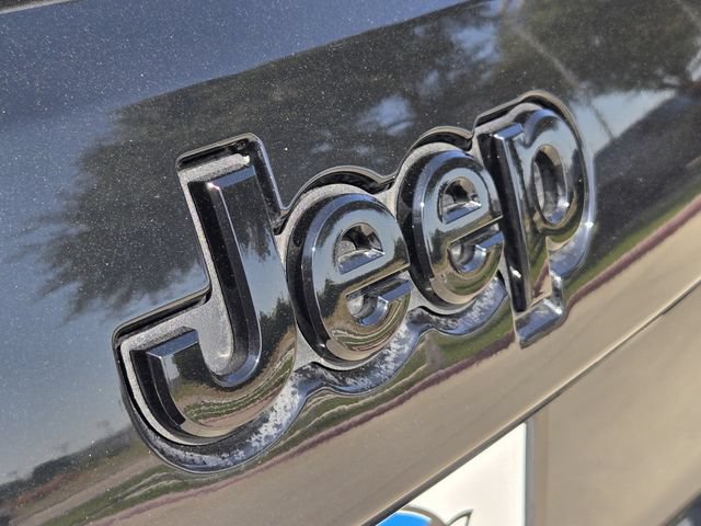 Certified 2021 Jeep Grand Cherokee Laredo X AWD/4WD image 12