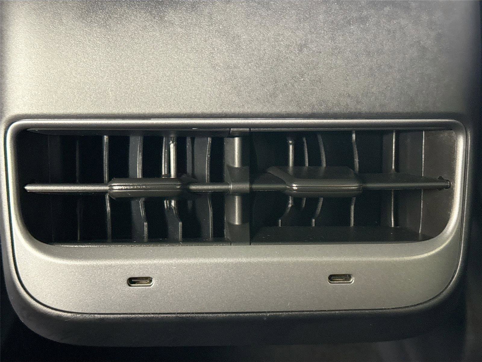 Used 2021 Tesla Model Y Long Range image 32