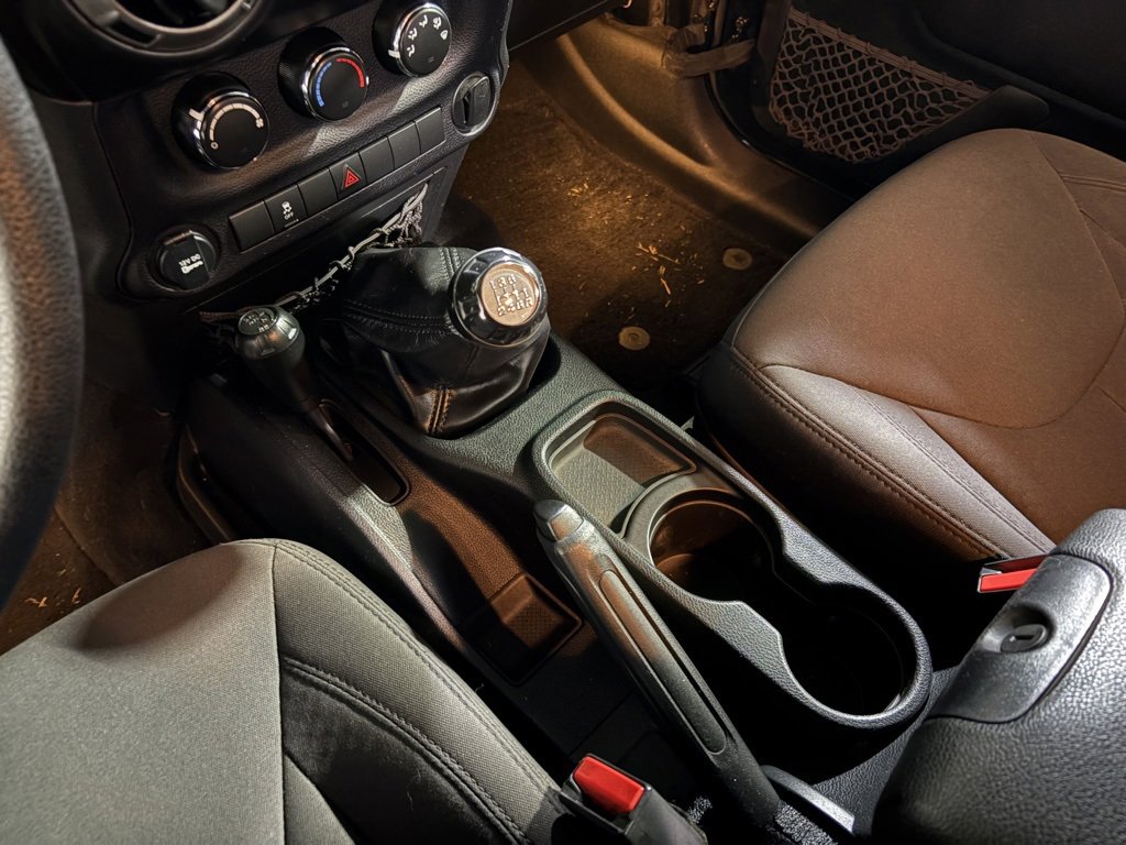 Used 2017 Jeep Wrangler Sport image 14