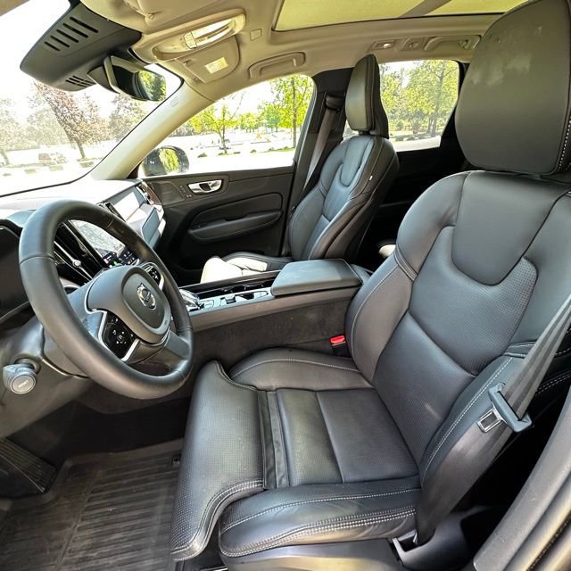 Used 2024 Volvo XC60 T8 Ultimate w/ Protection Package Premier AWD/4WD image 11
