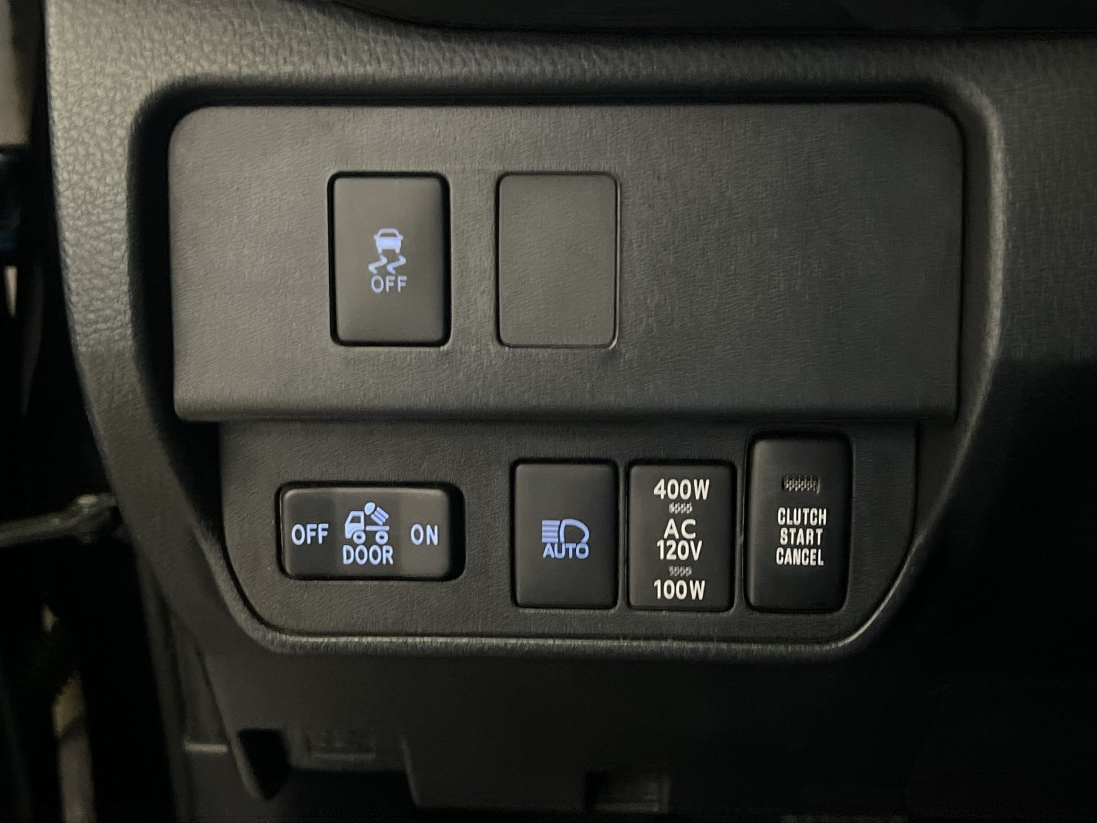 Used 2020 Toyota Tacoma TRD Sport AWD/4WD image 37