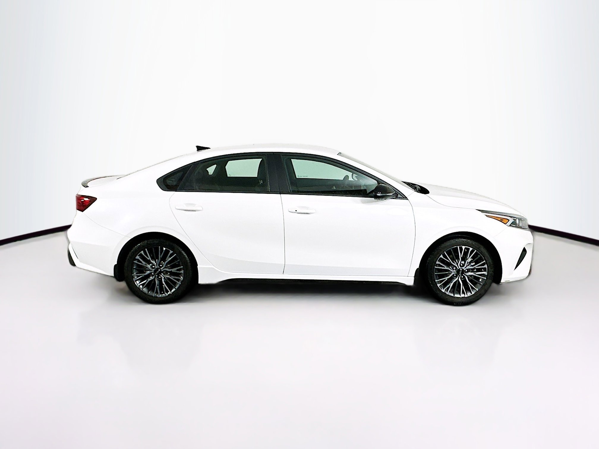 Used 2024 Kia Forte GT-Line image 10