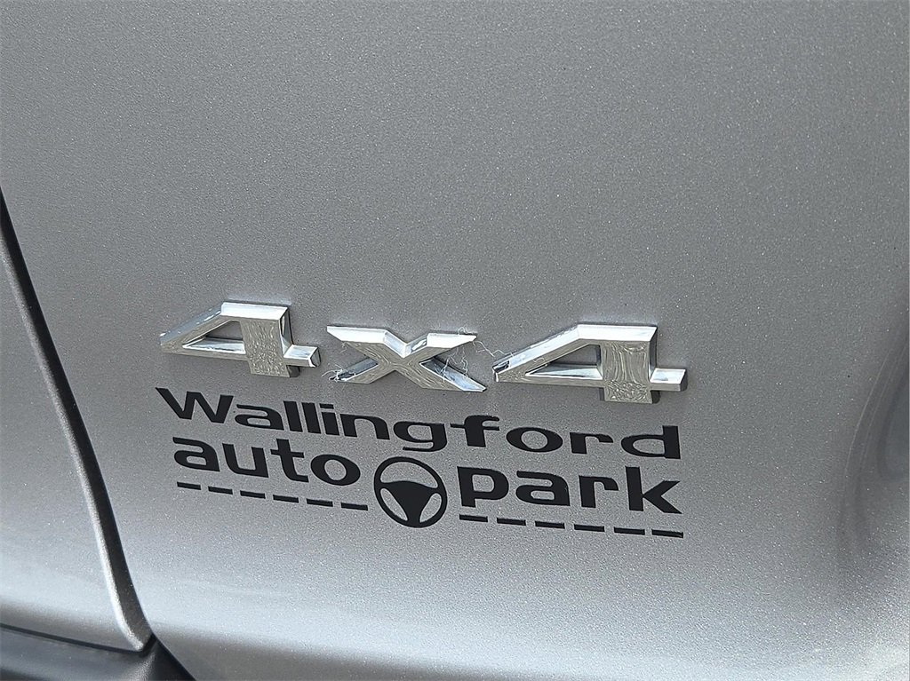 Used 2020 Jeep Cherokee Latitude Plus image 30