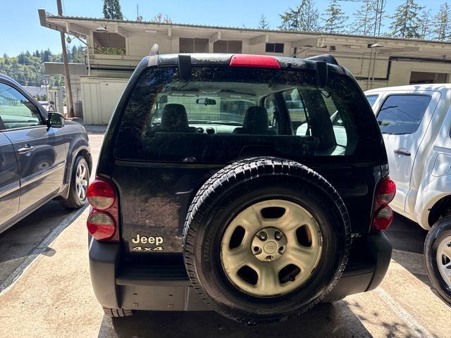 Used 2007 Jeep Liberty Sport AWD/4WD image 6