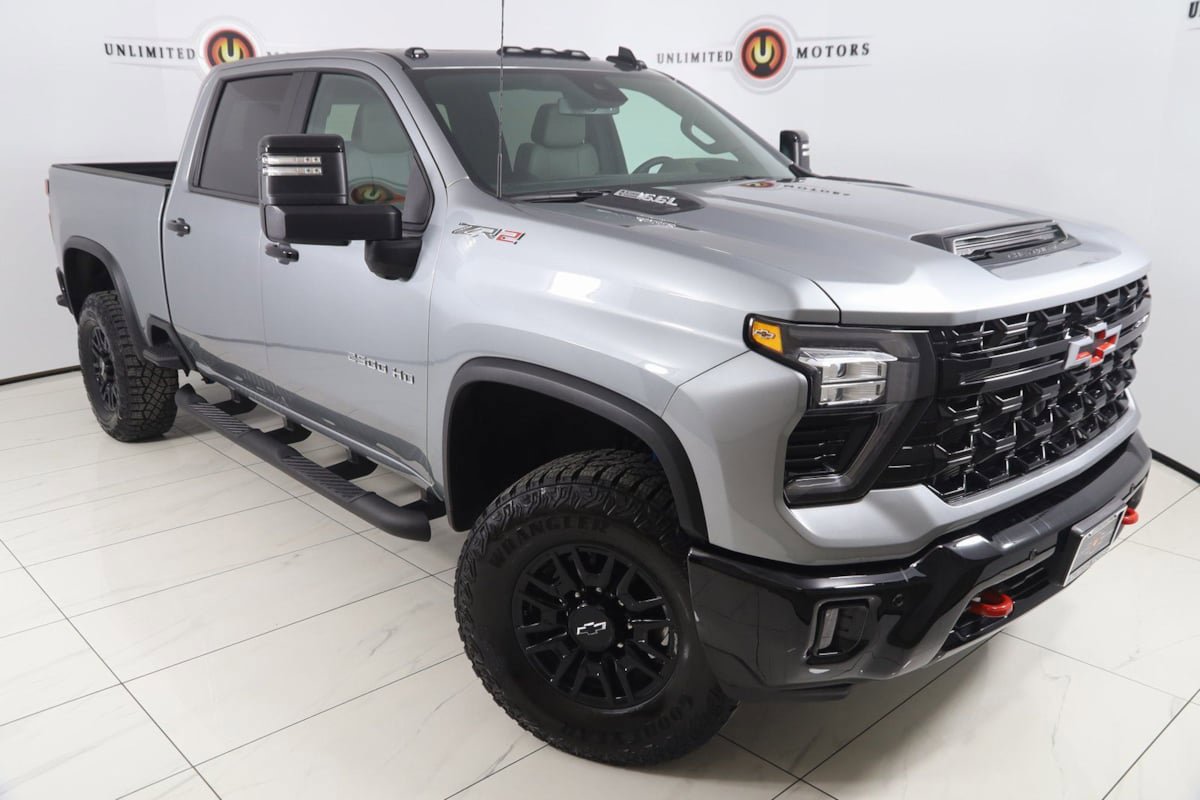 Used 2025 Chevrolet Silverado 2500 ZR2 AWD/4WD image 19