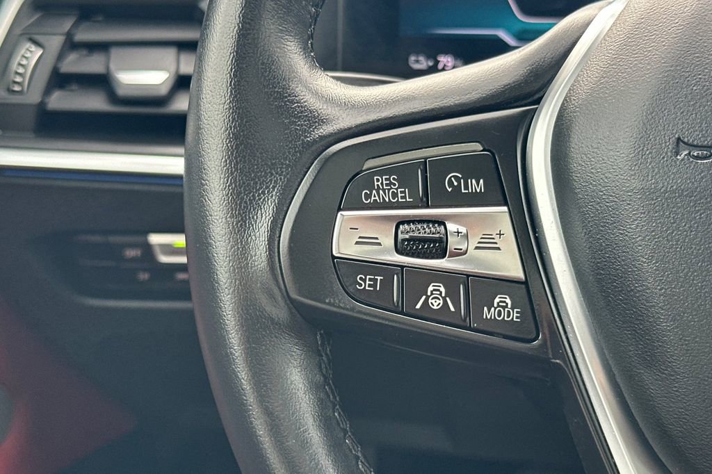 Used 2023 BMW i4 eDrive40 image 27