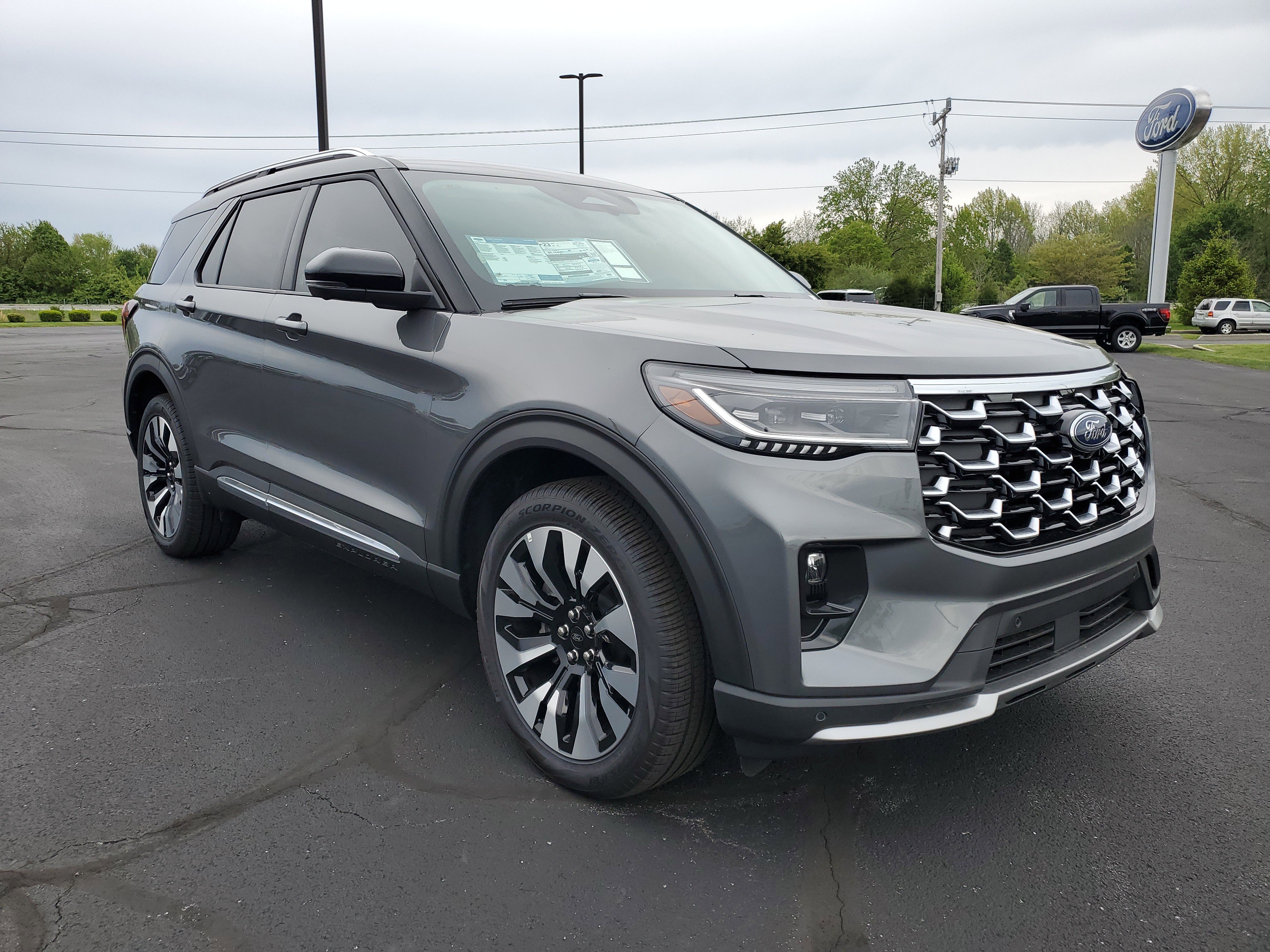 New 2026 Ford Explorer Platinum w/ LUX Leather Package AWD/4WD image 5