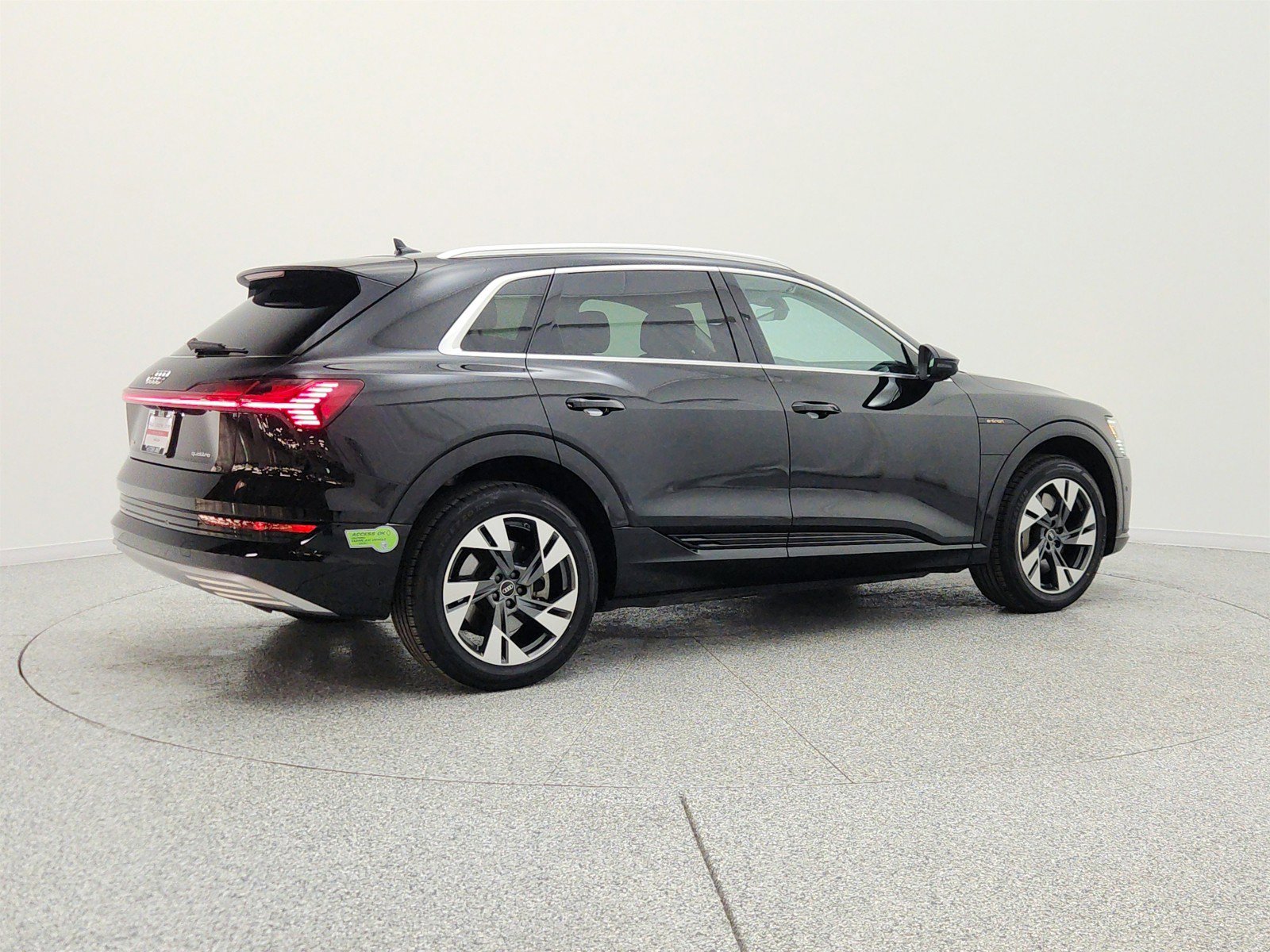 Used 2023 Audi e-tron Premium Plus w/ Premium Plus Package AWD/4WD image 5