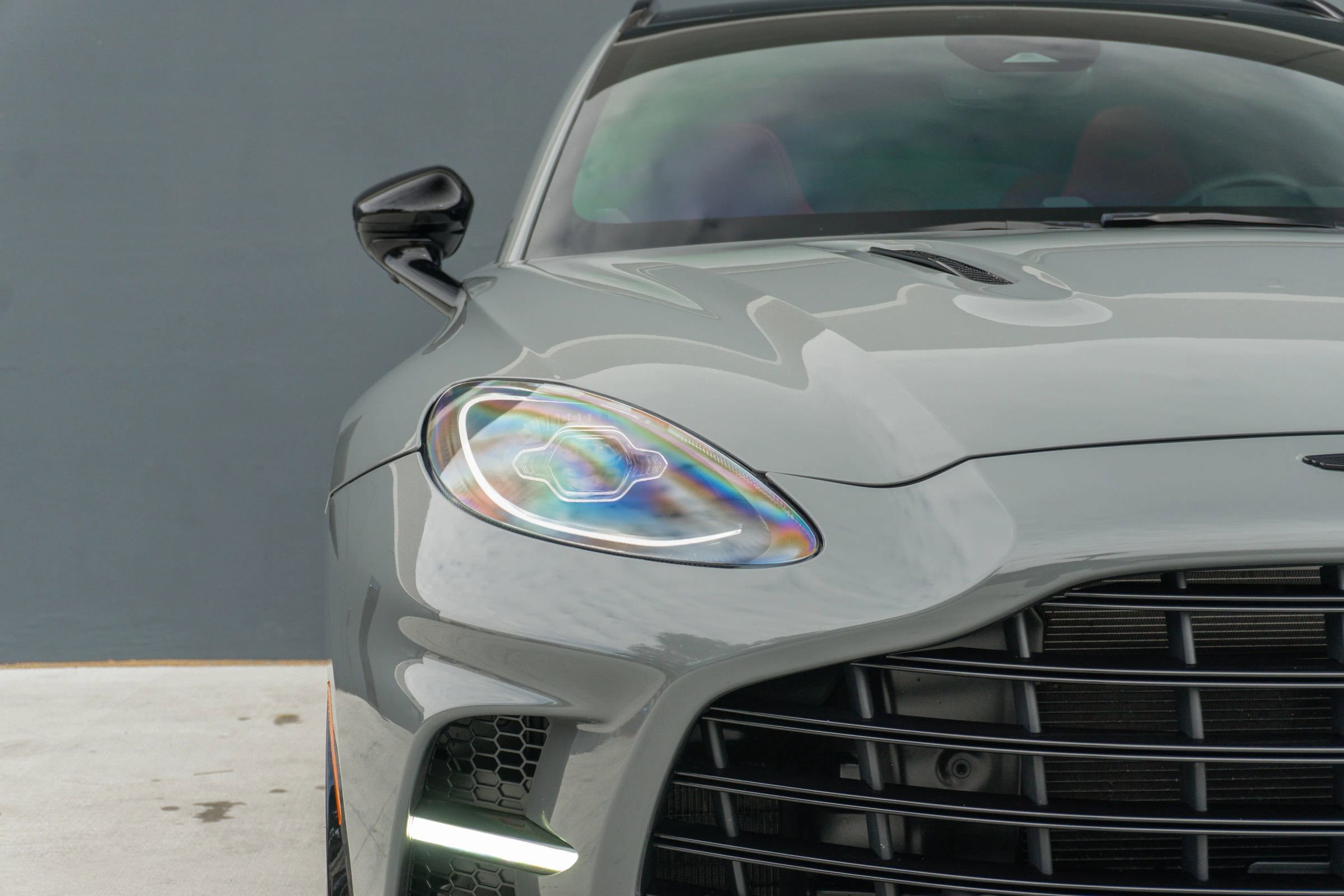 Used 2025 Aston Martin DBX 707 image 28